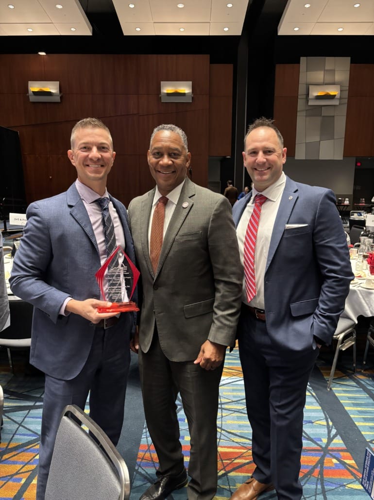 Knight Federal Wins Virginia Governor’s Veterans Award for Veteran Hiring Leadership